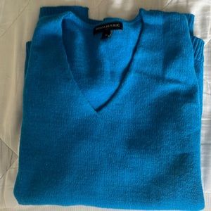 Banana Republic sweater NWOT!